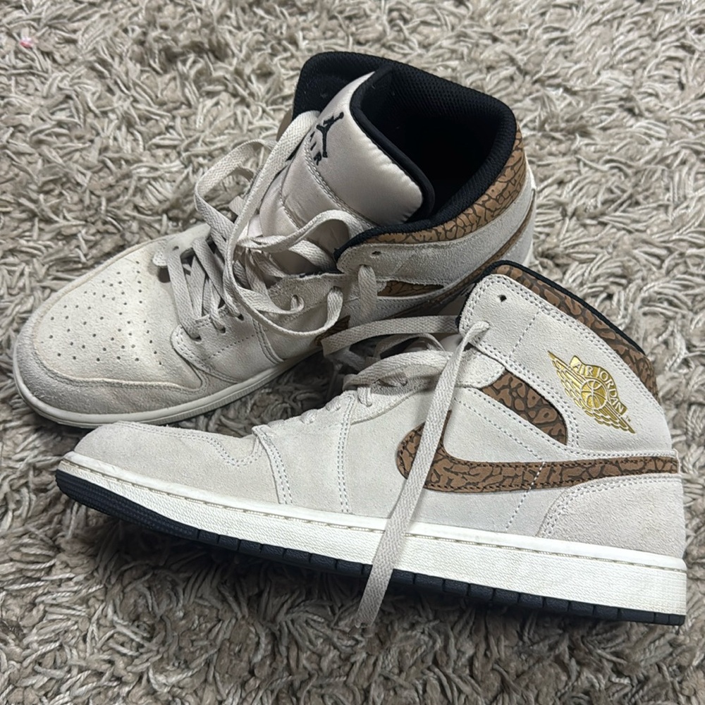 Nike Air Jordan 1, Brown Elephant, Men’s size 11